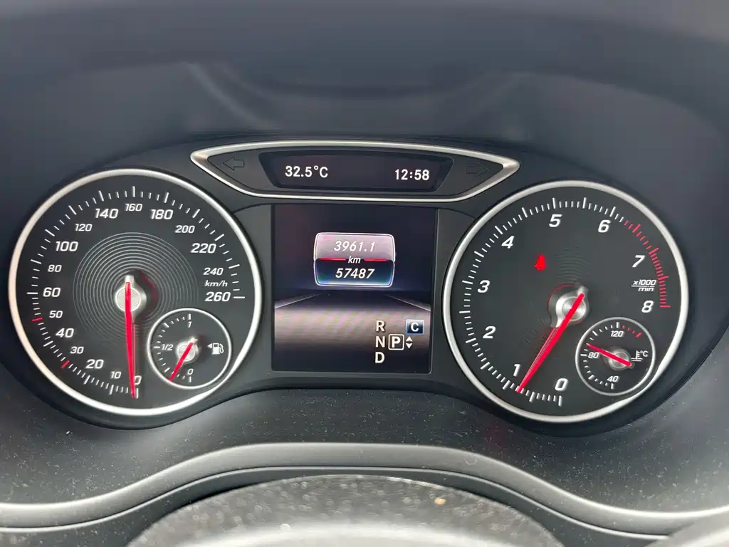 Mercedes-Benz B-Class — миниатюра 11