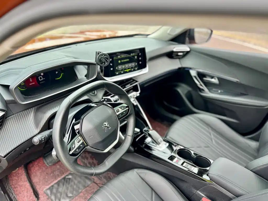 Peugeot 2008 — миниатюра 5