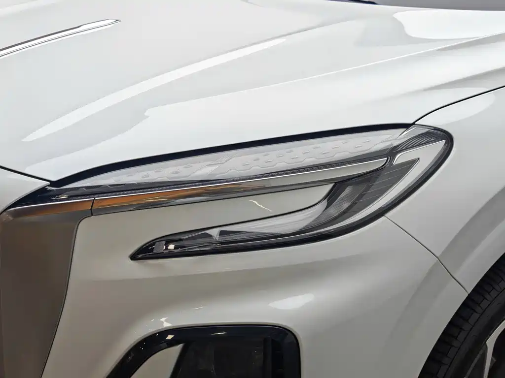 Hongqi HS3 PHEV 2024 115km