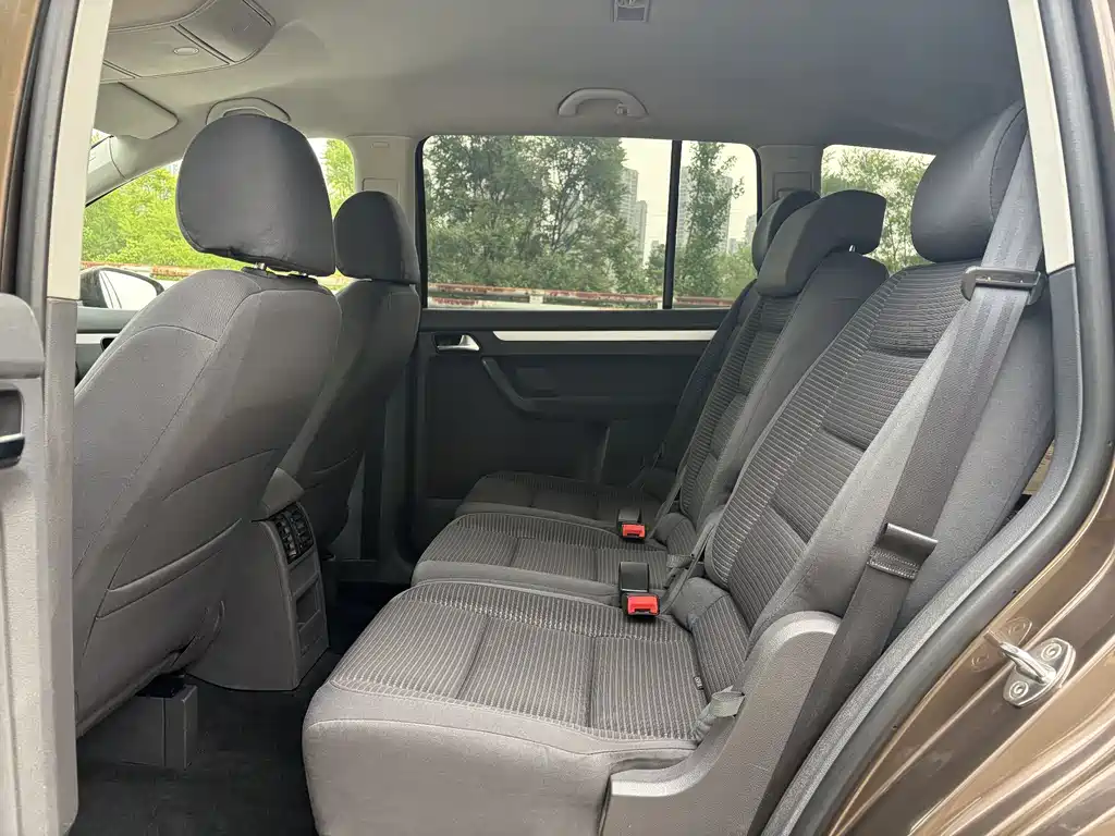 Volkswagen Touran — миниатюра 5