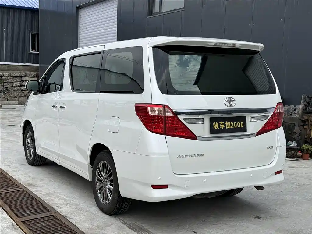 Toyota Alphard 2011 3.5L Luxury