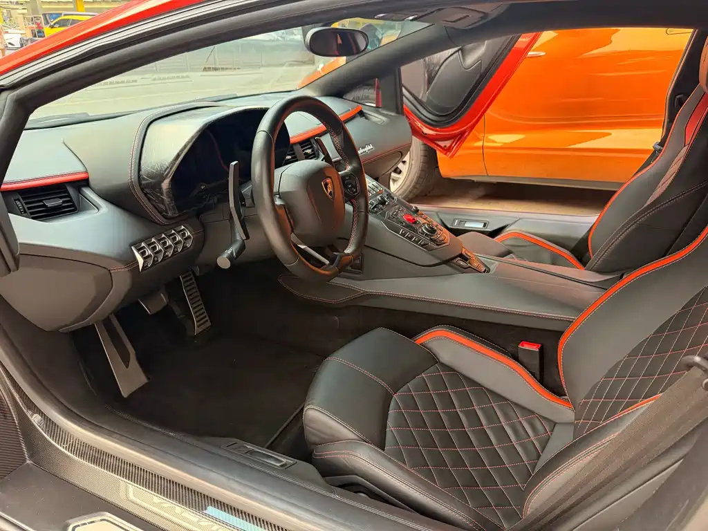 Lamborghini Aventador — миниатюра 5