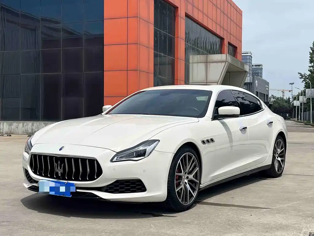 Купить Maserati Quattroporte