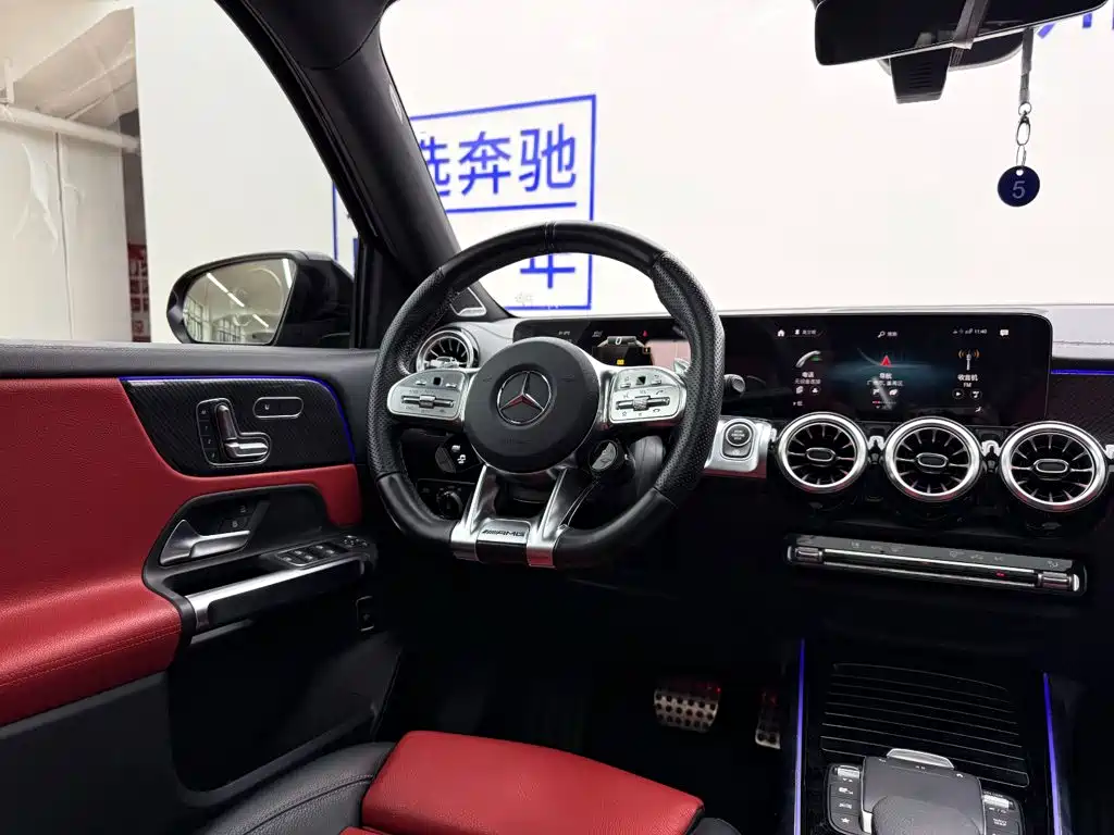 Mercedes-Benz GLB AMG — миниатюра 17