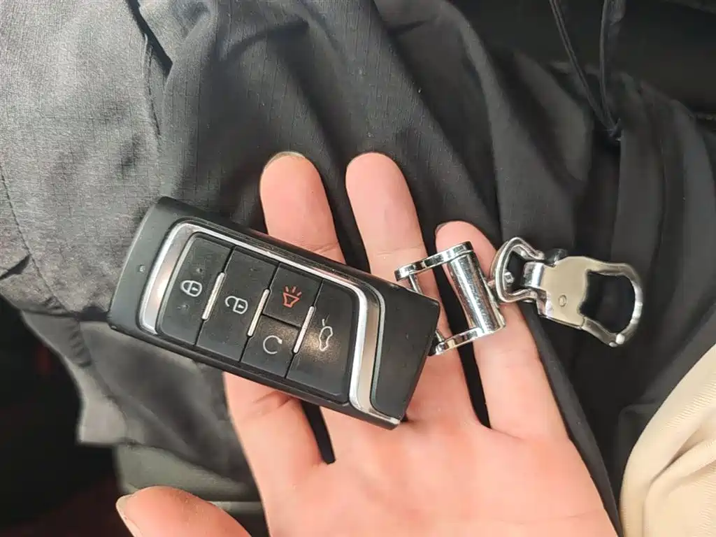 GAC GS8 2017 320T Luxury Smart Connect （ мест）