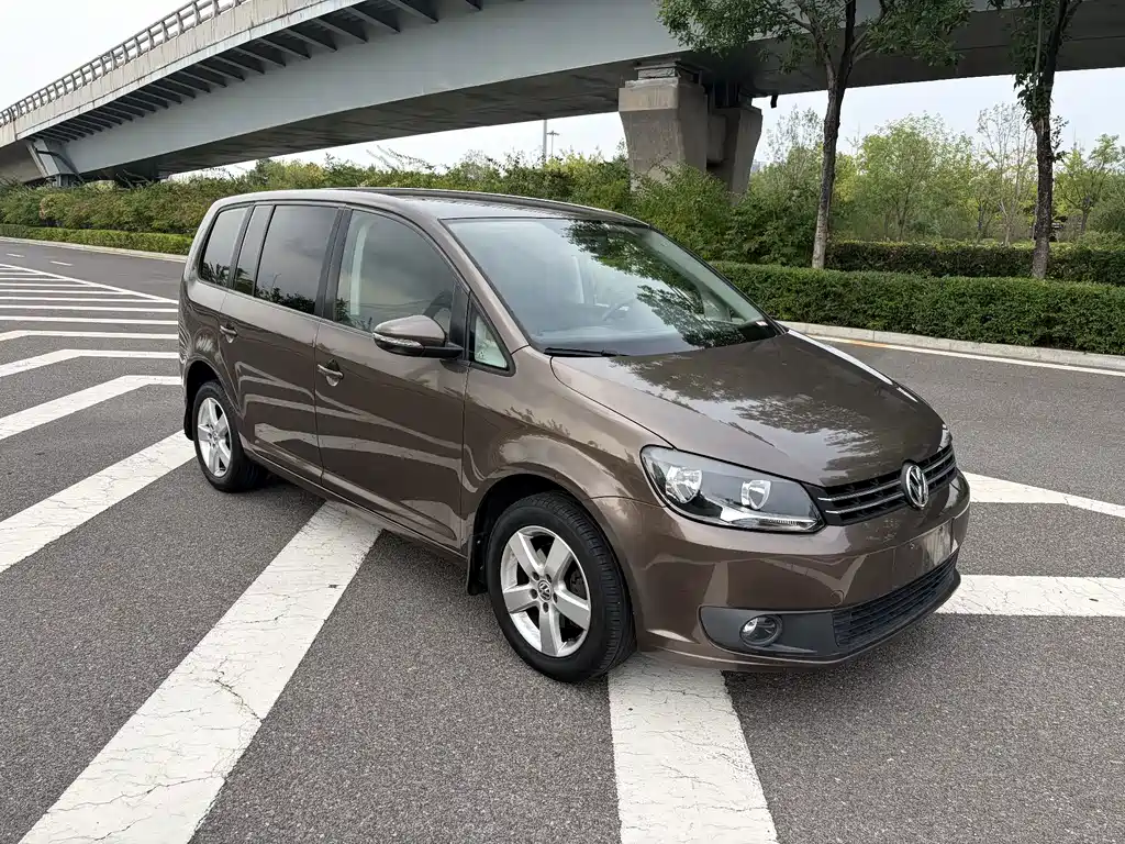 Volkswagen Touran — миниатюра 3