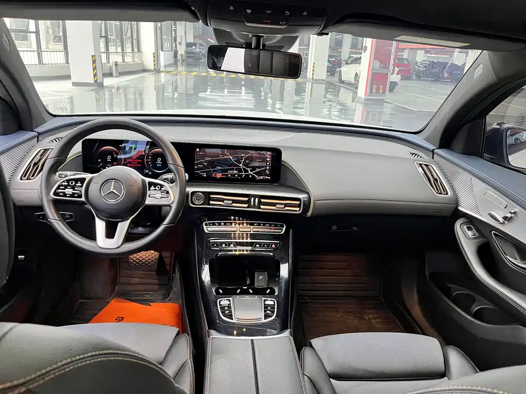 Mercedes-Benz EQC — миниатюра 6