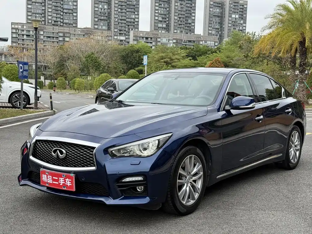 Купить Infiniti Q50L