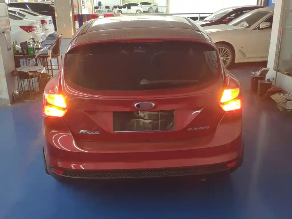 Ford Focus — миниатюра 6