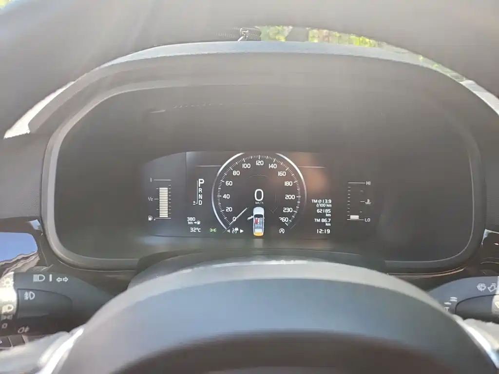 Volvo S90 — миниатюра 4