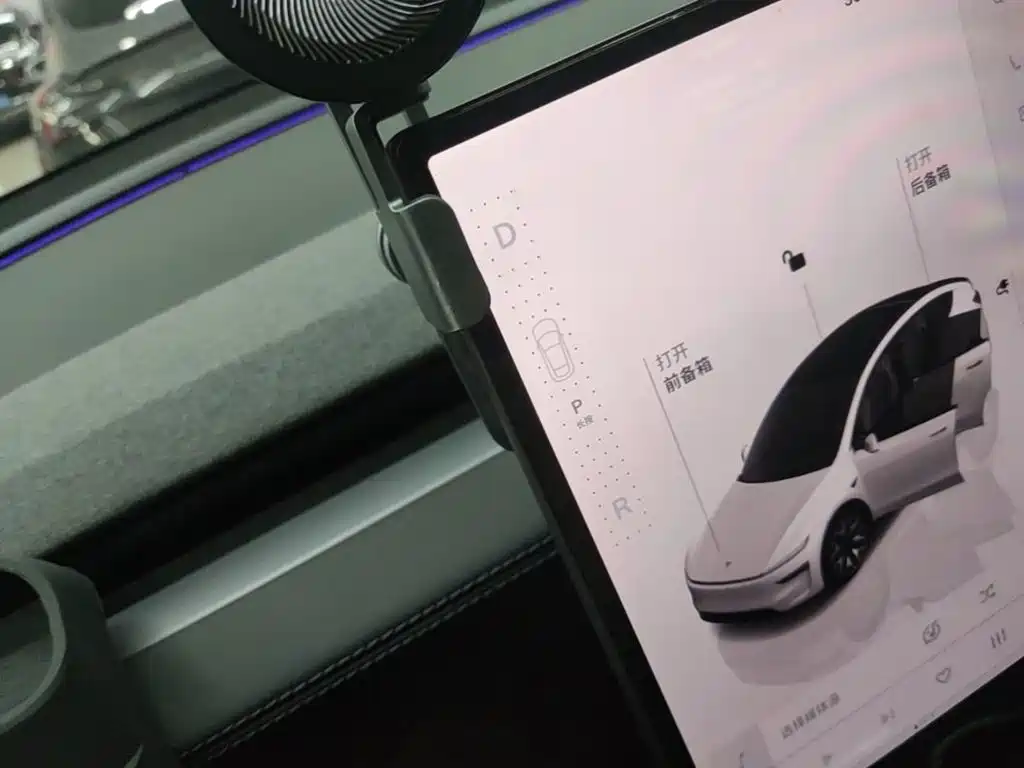 Tesla Model Y L — миниатюра 14