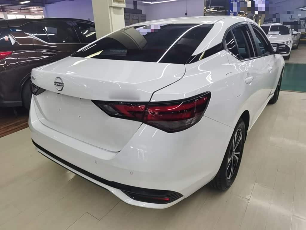 Hyundai Elantra 1.6 л 2024 г. Белый, пробег 26000 км