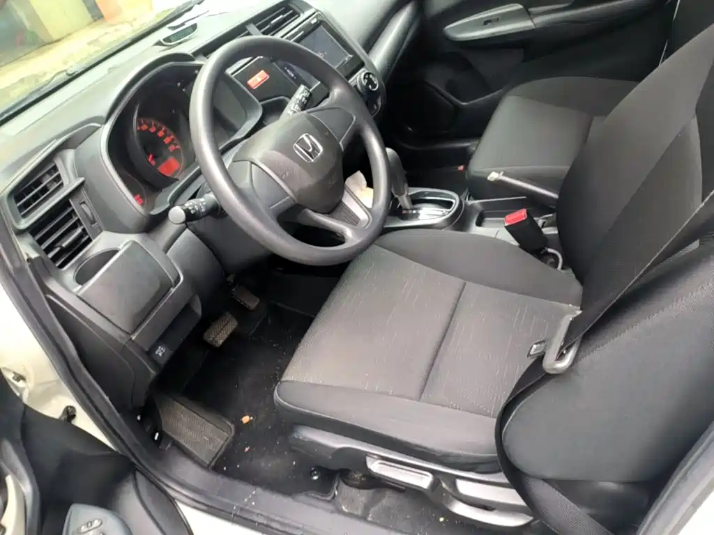 Honda Fit — миниатюра 15