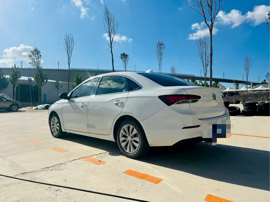 Buick Excelle — миниатюра 7