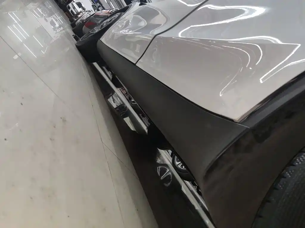 Tesla Model Y L — миниатюра 22
