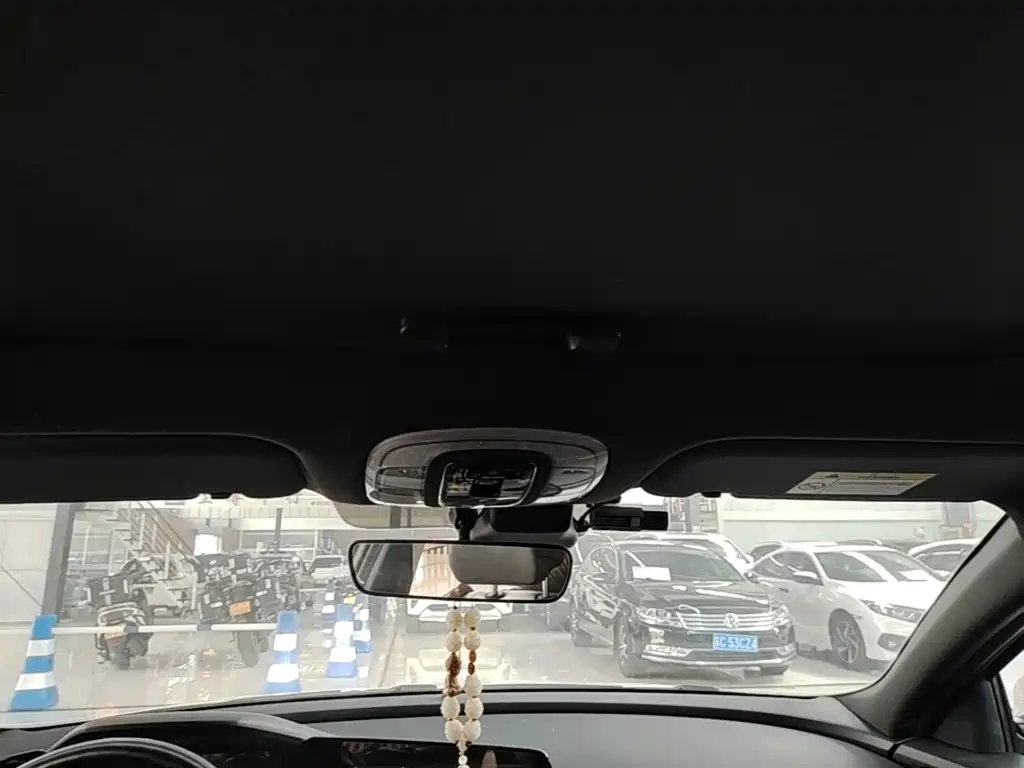 Hyundai Elantra — миниатюра 18