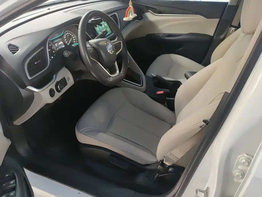 Buick Excelle — миниатюра 9