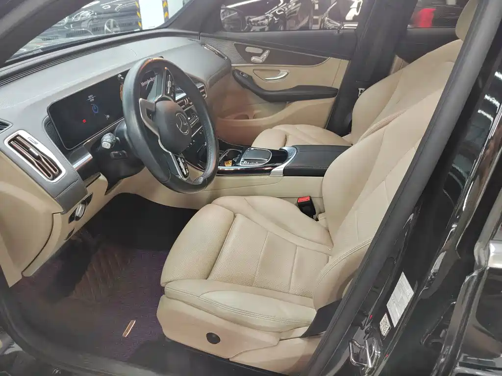 Mercedes-Benz EQC — миниатюра 4
