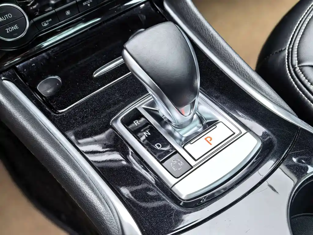 Infiniti QX30 — миниатюра 8