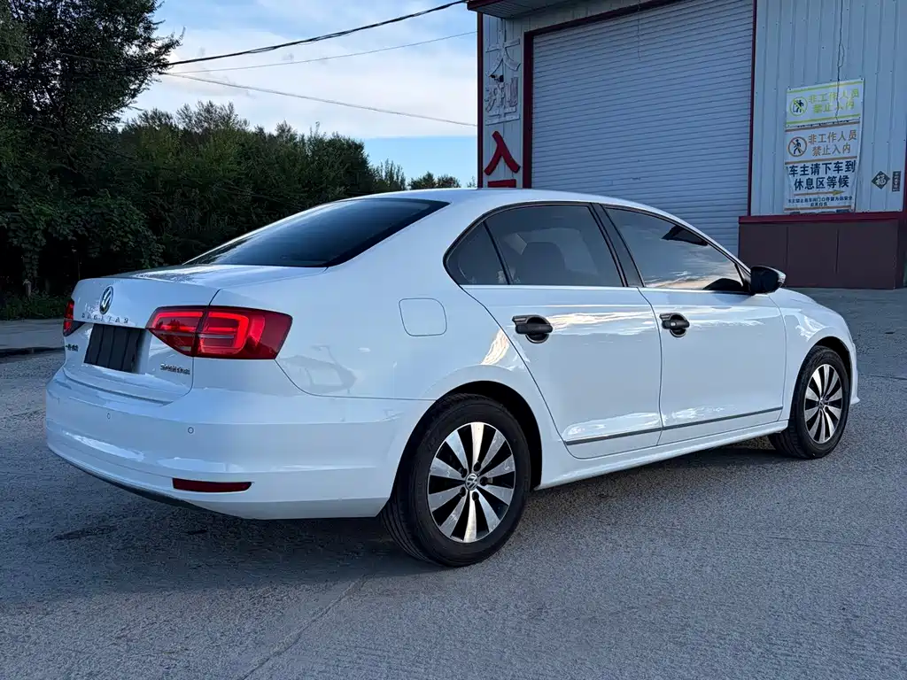 Volkswagen Sagitar — миниатюра 7