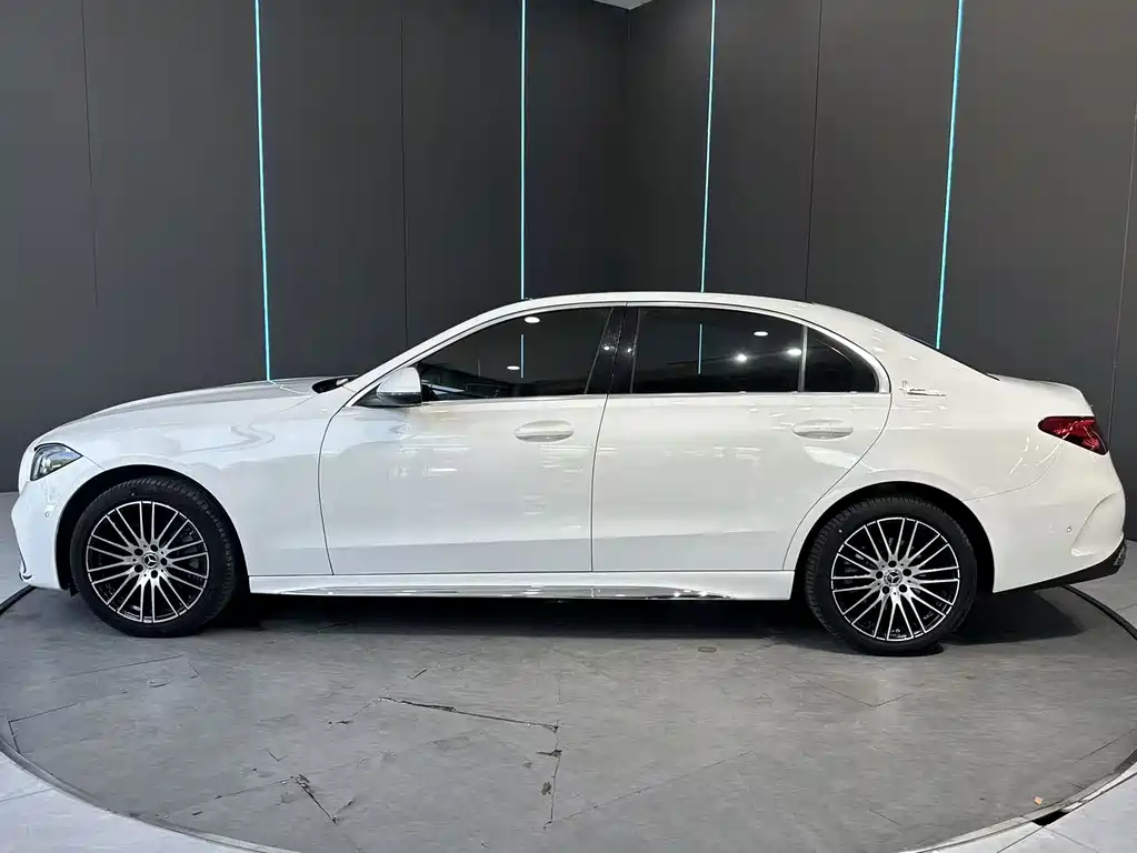 Mercedes-Benz C-Class — миниатюра 5