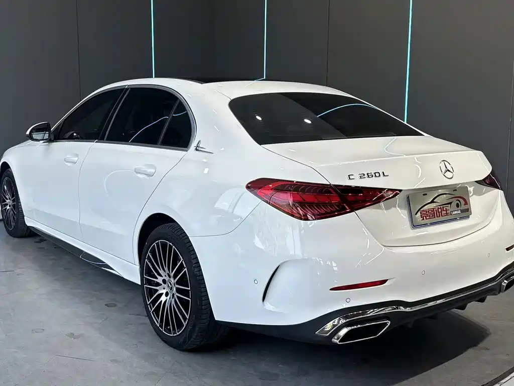Mercedes-Benz C-Class — миниатюра 8