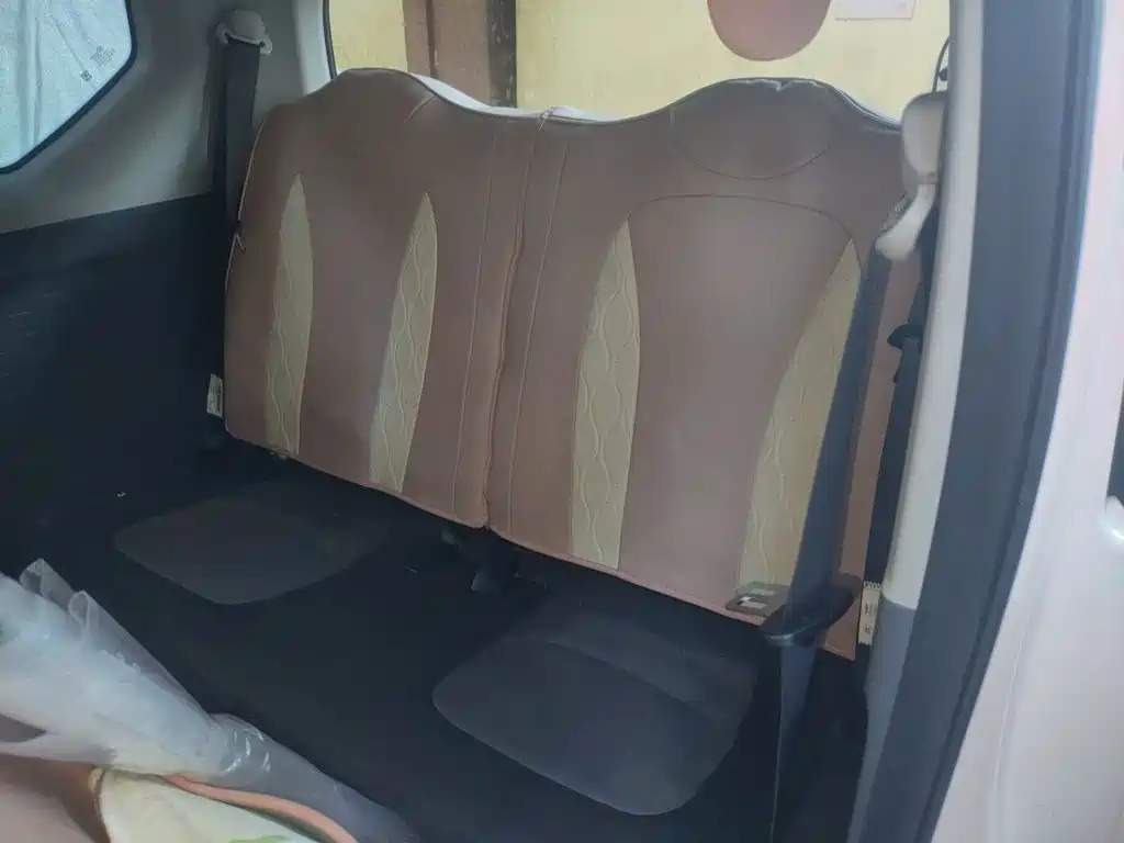 Wuling MINIEV — миниатюра 18