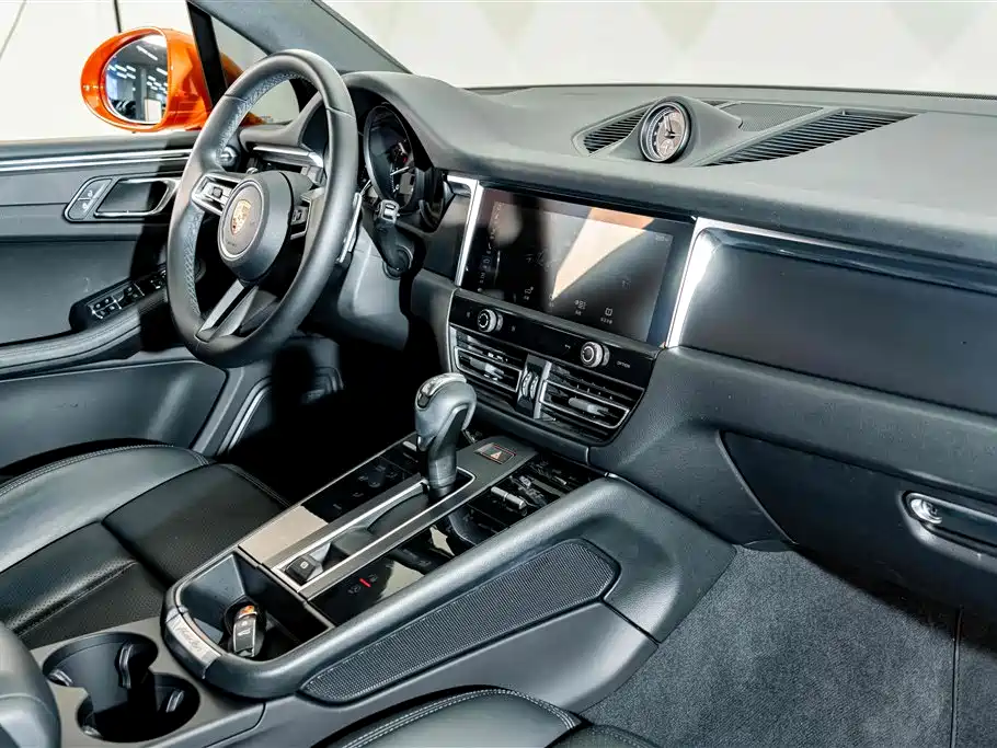 Porsche Macan — миниатюра 17