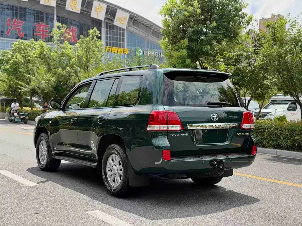 Toyota Land Cruiser — миниатюра 4