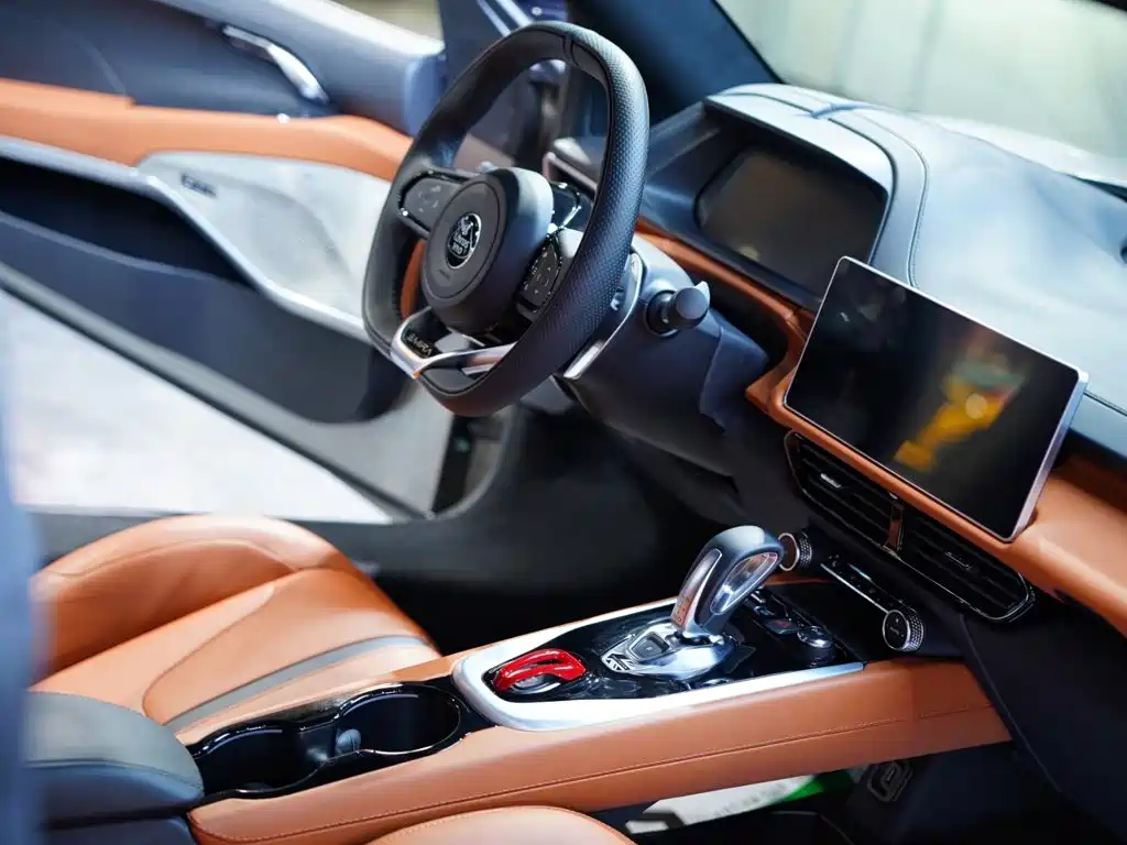Lotus Emira — миниатюра 34