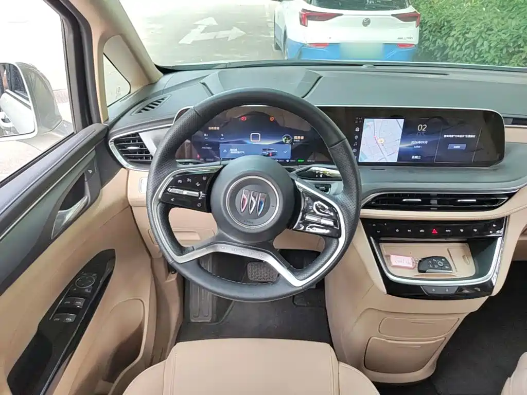 Buick GL8 Hybrid — миниатюра 11