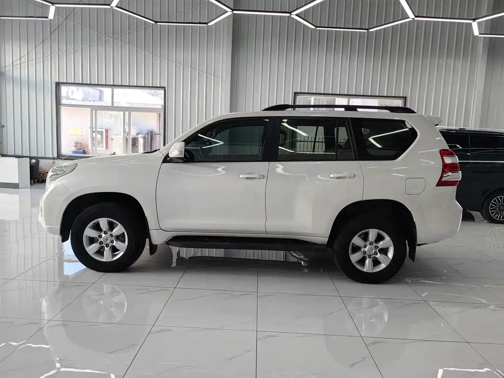 Toyota Prado — миниатюра 4