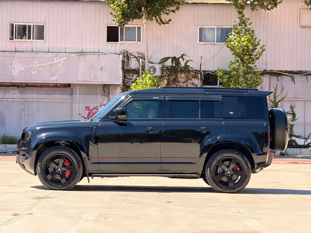 Land Rover Defender — миниатюра 4