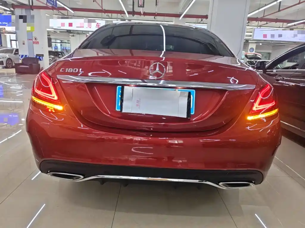 Mercedes-Benz C-Class — миниатюра 6