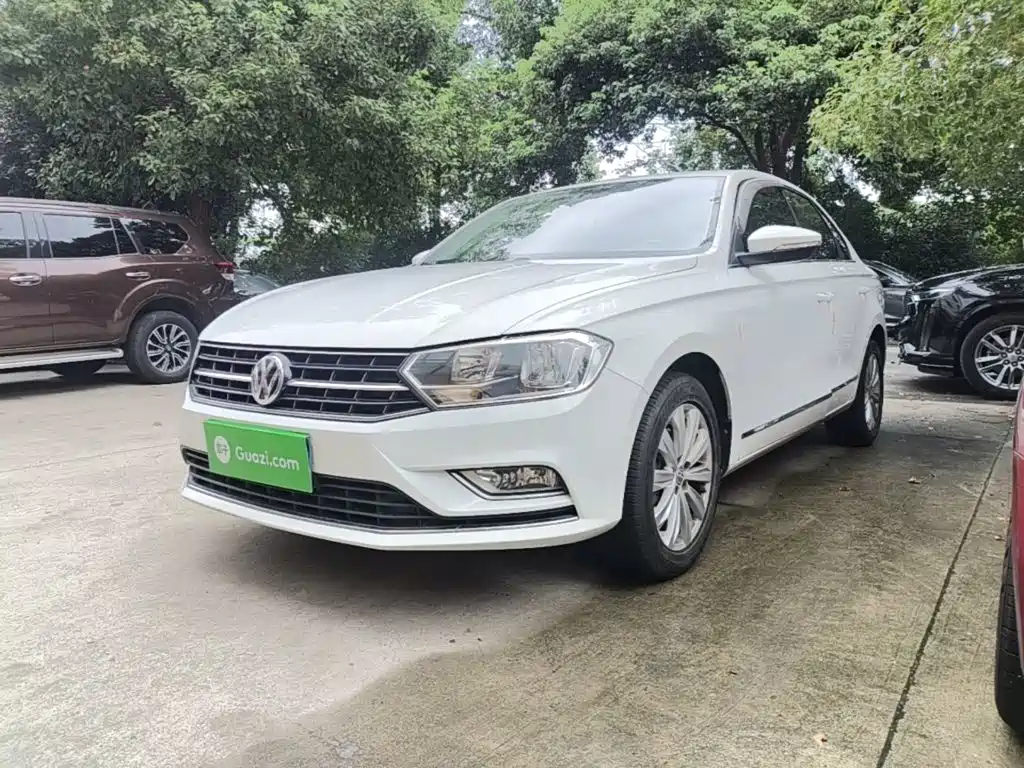 Volkswagen Bora — миниатюра 2