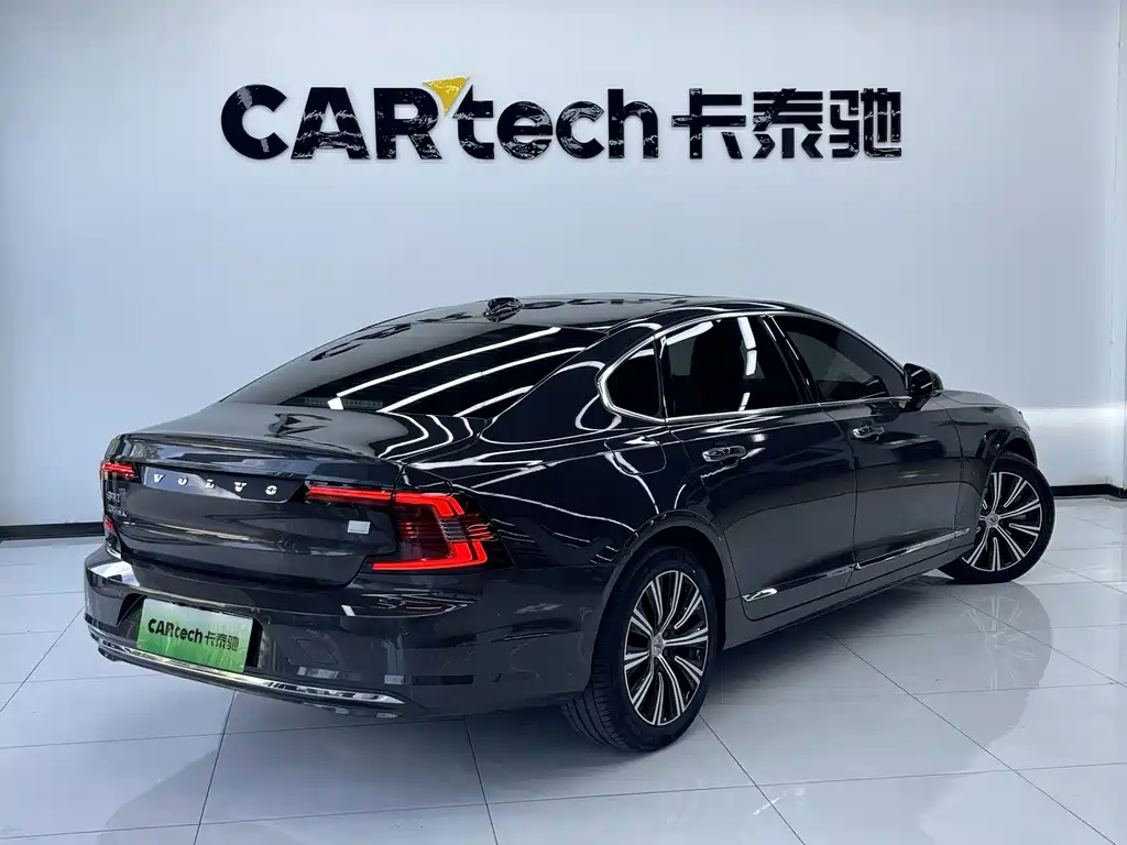 Volvo S90 PHEV — миниатюра 3