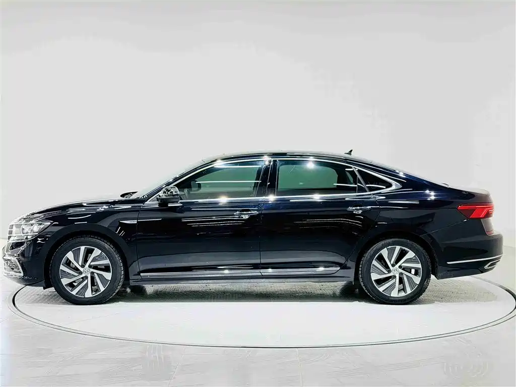 VOLKSWAGEN PASSAT NEW ENERGY