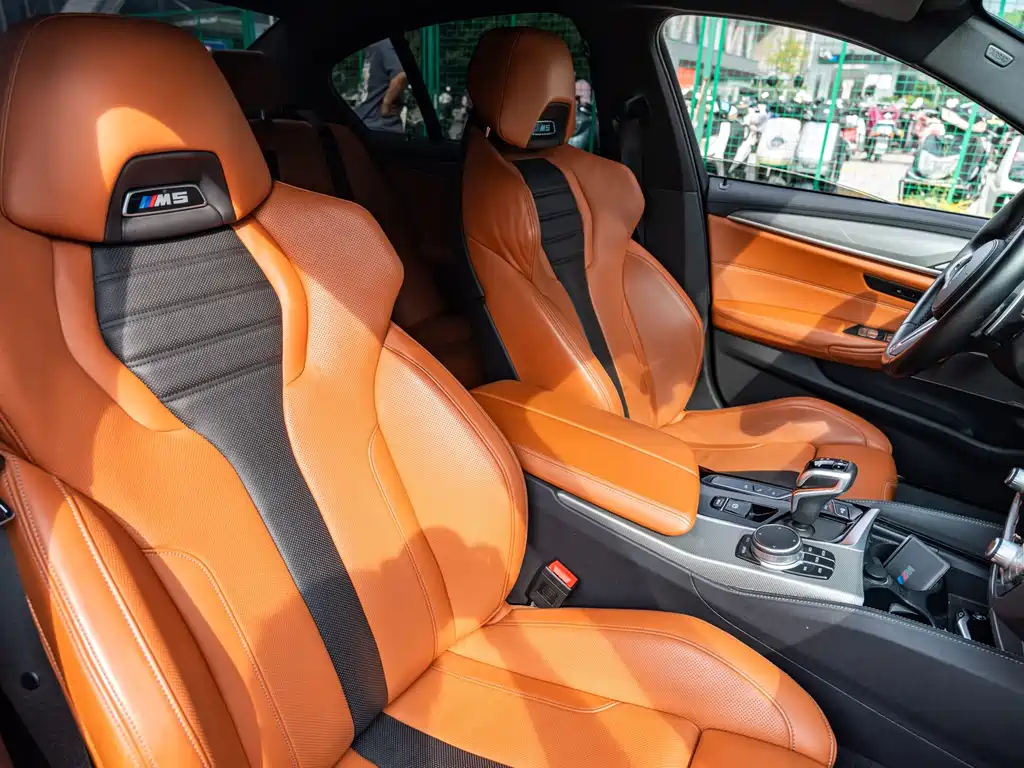 BMW M5 — миниатюра 14