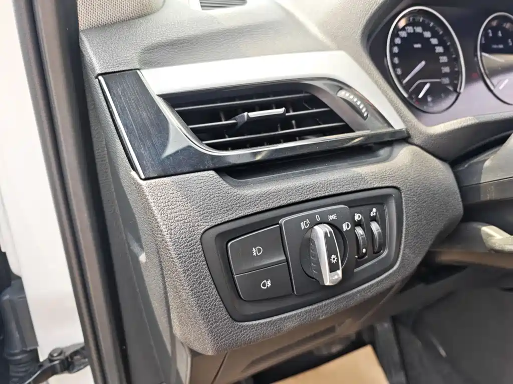 BMW X1 2018 sDrive18Li Fashion