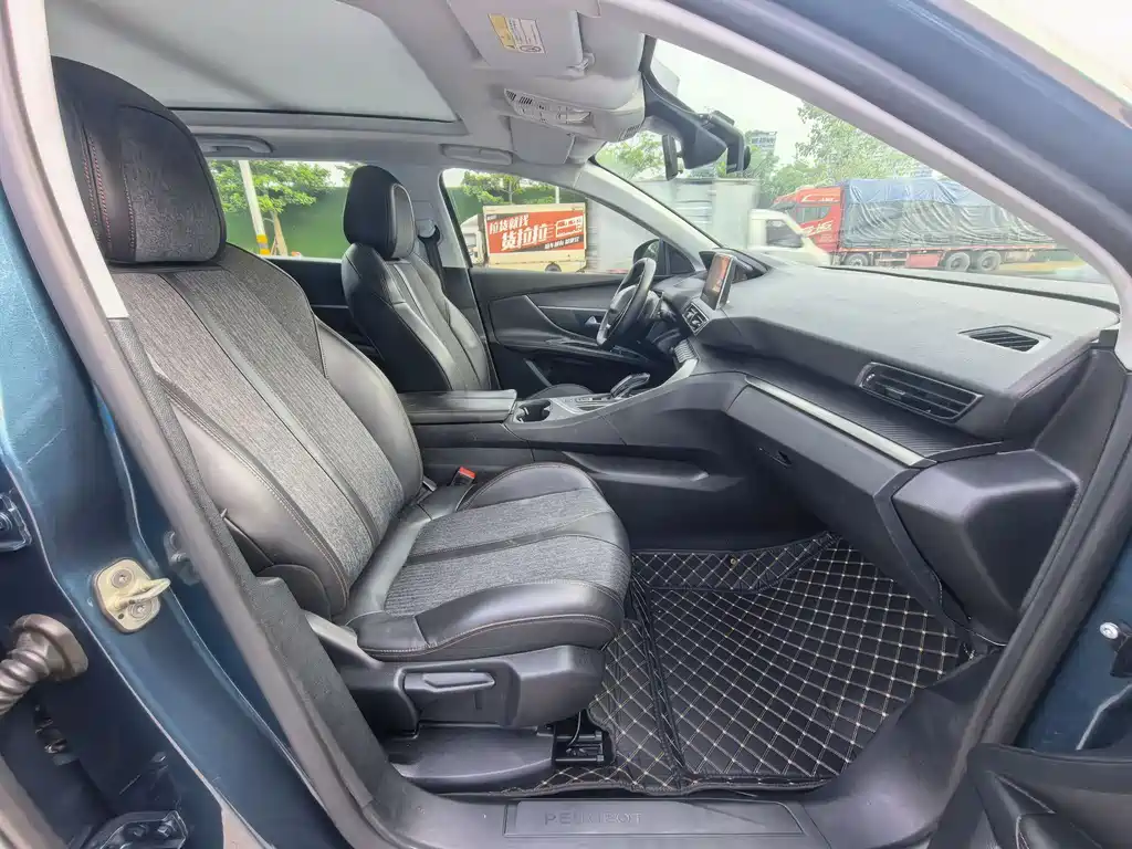 Peugeot 5008 2017 380THP 7 мест Elite