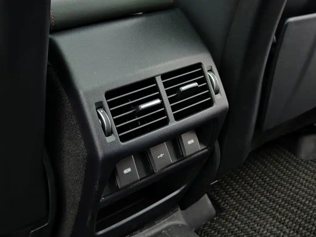 Land Rover Discovery Sport — миниатюра 16