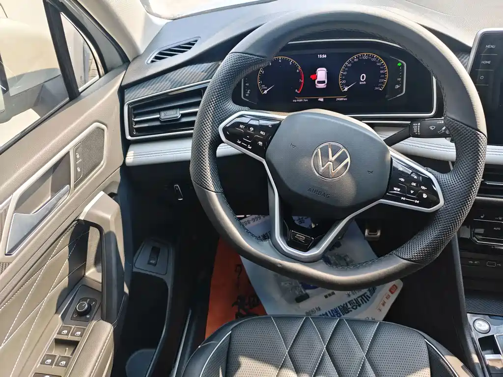 Volkswagen Tiguan L — миниатюра 6