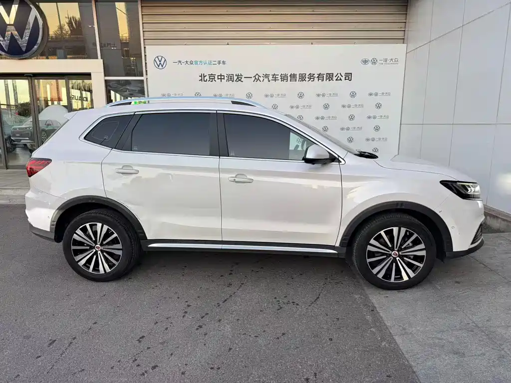 Roewe RX5 New Energy — миниатюра 11