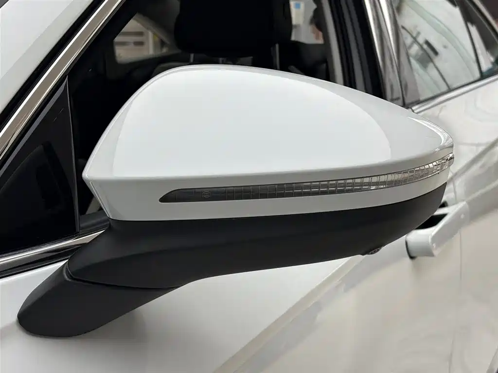 Volkswagen Sagitar 2026 L 300TSI DSG Luxury