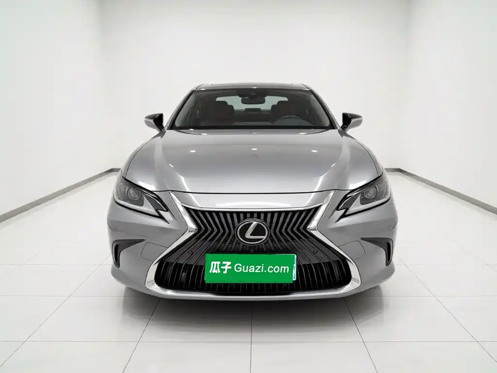 Lexus ES — миниатюра 2