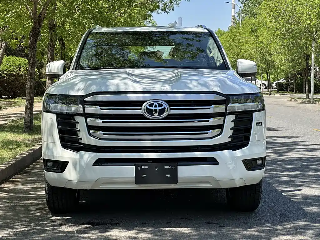 Toyota Land Cruiser 2024