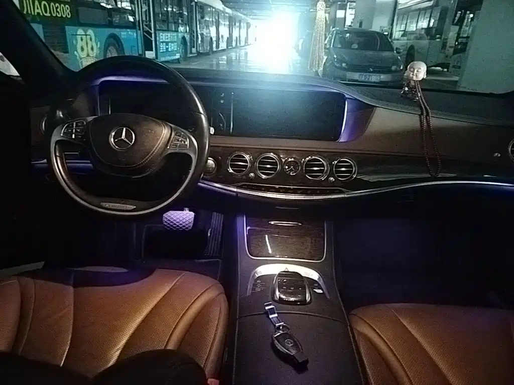 Mercedes-Benz S-Class — миниатюра 11