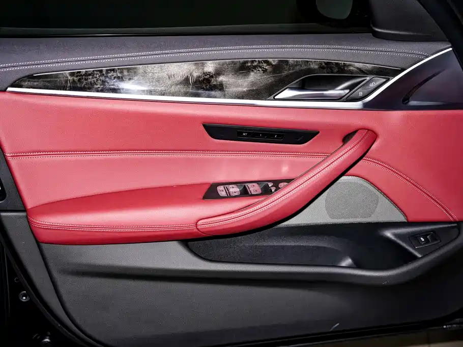 BMW 5 Series — миниатюра 18