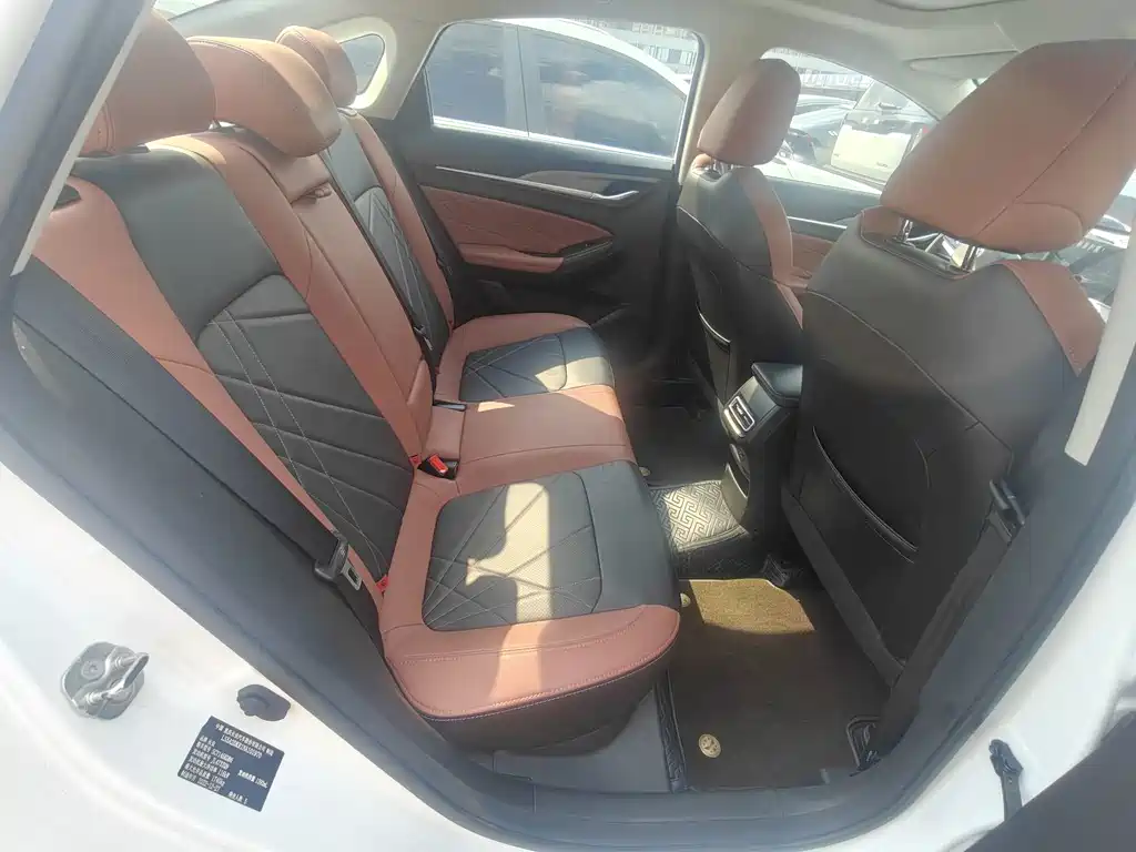Changan Eado — миниатюра 10