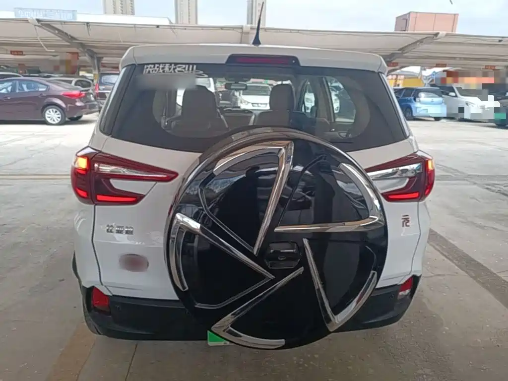 BYD Yuan — миниатюра 6